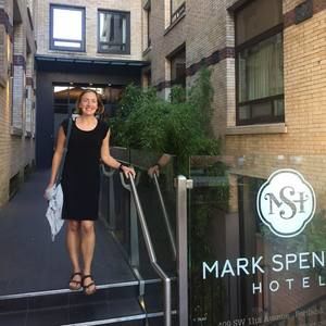 Meet your Posher, Claire